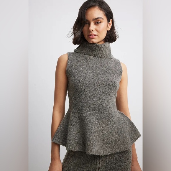 NA-KD 4 Piece - Grey Knitted V-Neck Sweater, Turtleneck Top, Scarf, & Maxi Skirt - Picture 13 of 16